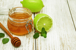 Detén el Vómito de Forma Natural con Esto: Jugo de Limón y Miel